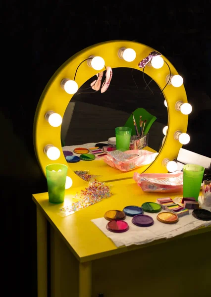 Round Makeup Mirror with Cosmetic and Make Up Accessories