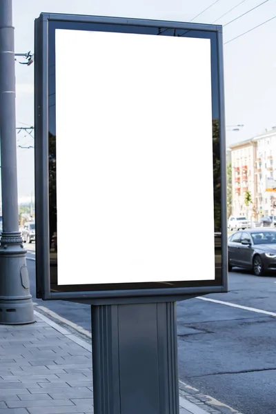 Puesto Publicidad Aire Libre Acera Ciudad Fondo Blanco Lugar Para —  Fotos de Stock