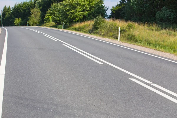 Asphalt Country Highway Trees Grass Field Summer — Stock Photo, Image