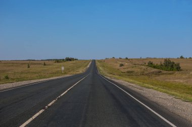 ufka doğru mesafe Asfaltlı yol gönderdi