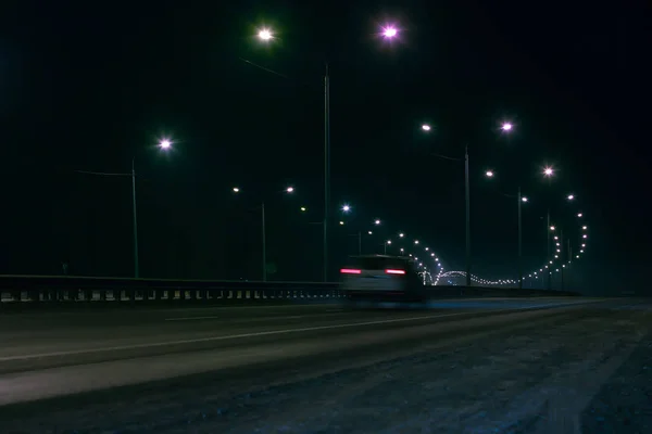Carretera Invierno Noche Brillaba Con Lámparas —  Fotos de Stock