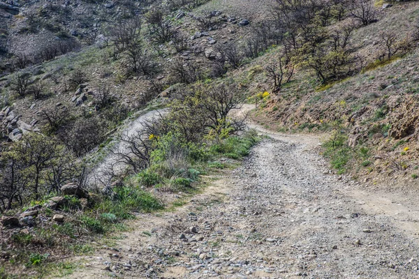 Sarma kir, kayalık yol