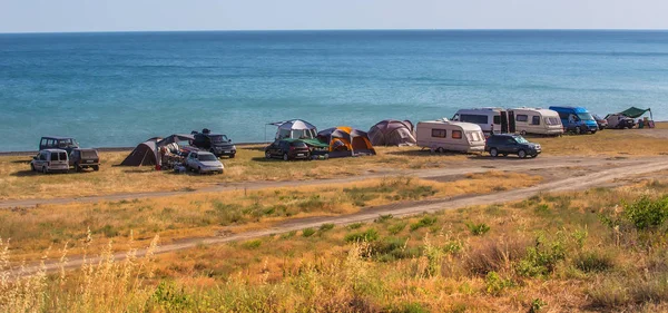 Camping på stranden på sommaren — Stockfoto