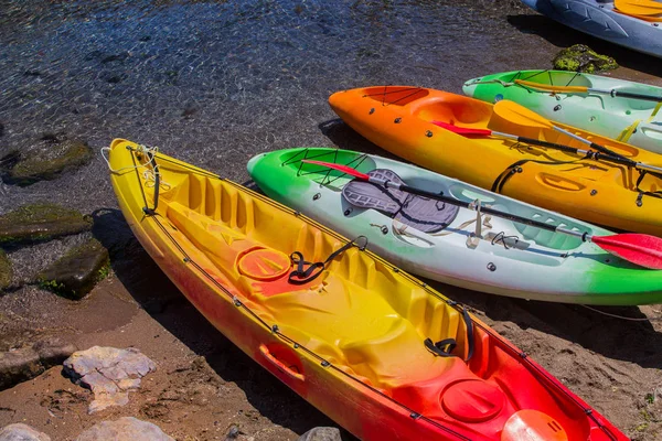 Plastic canoe boats — Stock Photo, Image