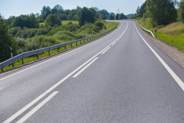 Asfalt ülke karayolu