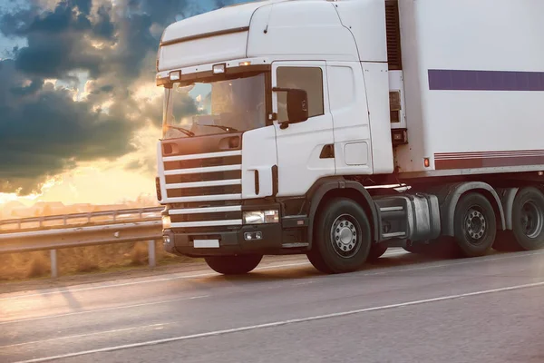 Truck Goes Highway Evening Sunset — Stock Photo, Image