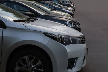 Otoparkın dışındaki arabaların sayısı.
