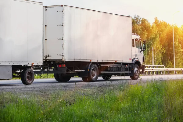Big Truck Goes Highway Sunrise — Stock Photo, Image