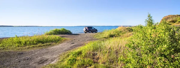 Carro Road Costa Arenosa Lago Verão Fim Semana — Fotografia de Stock