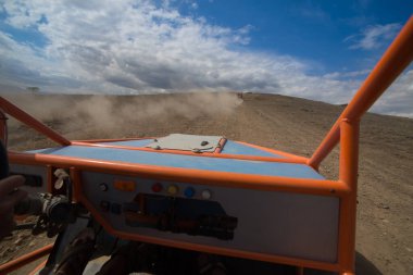 Kır Arabası Turu Mavi Gök Altında Yaz