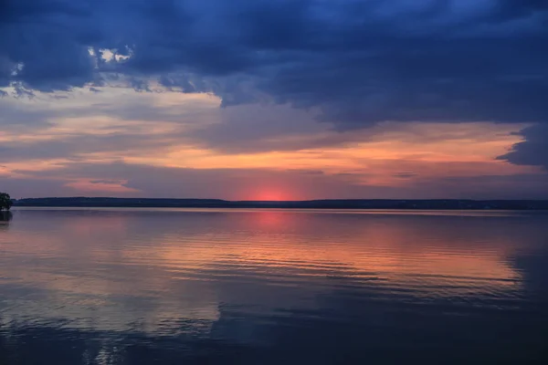 Schöner Sonnenuntergang Über Dem See Sommer — Stockfoto