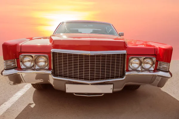 Classic Old American Car Highway Bright Sun — Stock Photo, Image