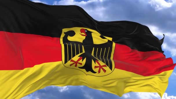 Флаг Размахивающий Ветром Против Голубого Неба Германии — стоковое видео