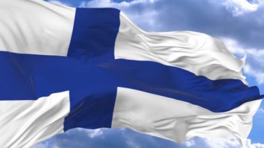 bayrak mavi gökyüzü Finlandiya karşı rüzgarda sallayarak