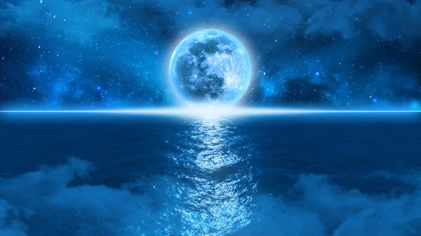Μυστηριώδες Μπλε Φεγγάρι Αγγίζει Τον Ορίζοντα Στην Άκρη Του Ωκεανού — Φωτογραφία Αρχείου