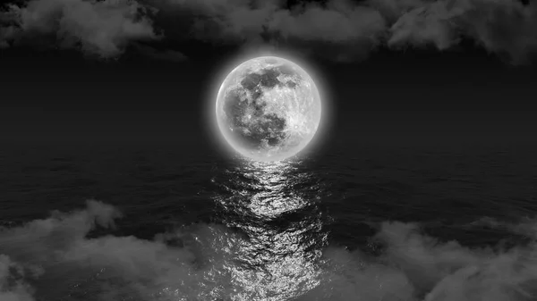 Яркая Белая Луна Касается Горизонта Краю Океана Бросая Лунный Свет — стоковое фото