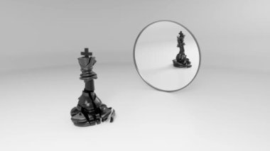 siyah kırık kral aynada onun kırık yansıması görür