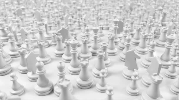 Камера Рухається Над Натовпом Різних Білих Шахових Фігур Фокусується Золотому — стокове відео