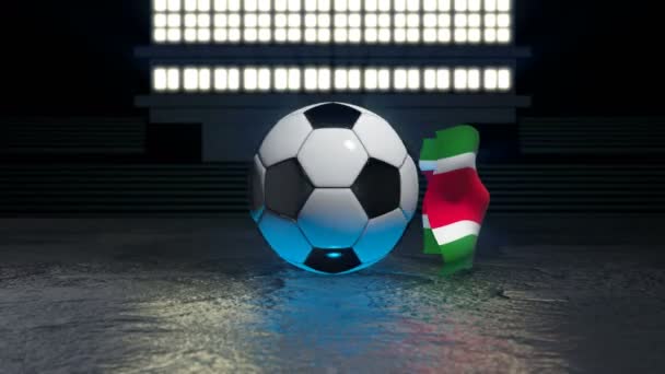 Σουρινάμ Σημαία Πετάει Γύρω Από Μια Μπάλα Ποδοσφαίρου Που Περιστρέφεται — Αρχείο Βίντεο