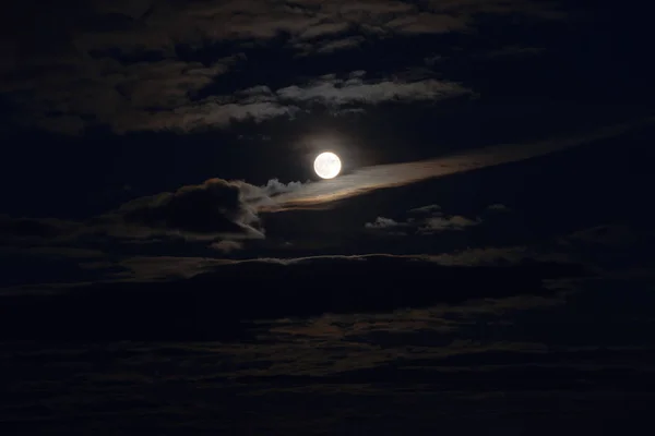 Luna Llena Cielo Nublado — Foto de Stock