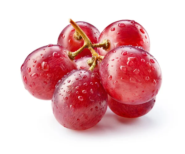 Спелый красный виноград с капельками, изолированными на белом. С обрезанием пути . — стоковое фото