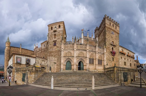 Królewski Klasztor Santa Maria Guadalupe Prowincja Caceres Hiszpania — Zdjęcie stockowe