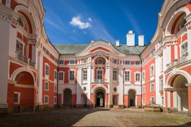 Çek Cumhuriyeti'ndeki Benedictine manastırı Broumov