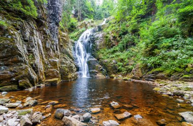 Polonya'da Szklarska Porba Kamienczyk Şelalesi