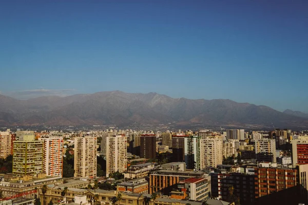 Chile Pohled Mrakodrapů Santiago Pozadí Hor — Stock fotografie