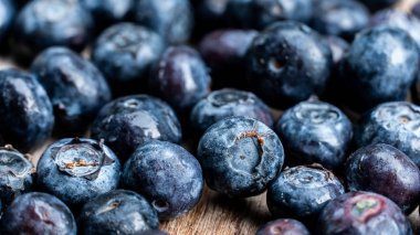 Yaban mersini meyvesini kapatın