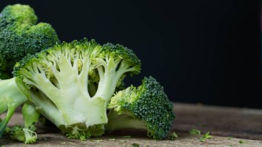 Mutfak odasında masada brokoli kapatın