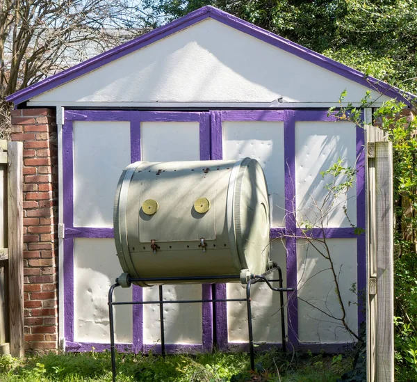 Rotary Composting Bin White Old Fashioned Garage Purple Trim — Stock Photo, Image