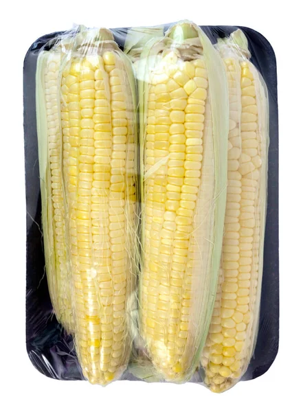 Запечатанная Упаковка Свежей Кукурузы Продуктовом Магазине Isolated — стоковое фото
