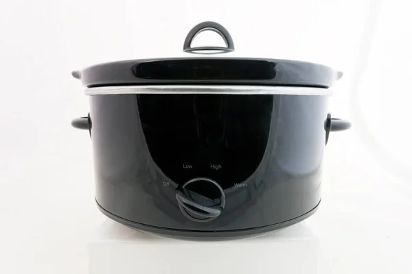 Geïsoleerde Zwarte Crock Pot Slow Cooker Met Deksel Horizontaal — Stockfoto