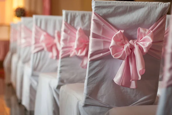 Güzel kapalı bir düğün için hazır ayarı.