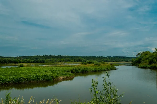 Yaz aylarında nehir WISA