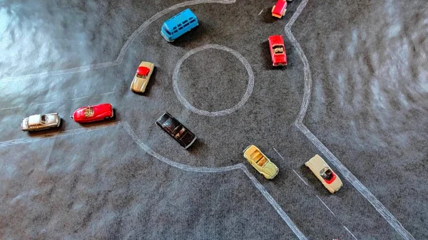 Ein Studiofoto Des Verkehrs Von Spielzeugautos Für Kinder — Stockfoto