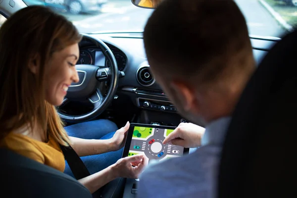 Auto Instructeur Onderwijs Student Verkeersregels Sparren Auto Rijles — Stockfoto