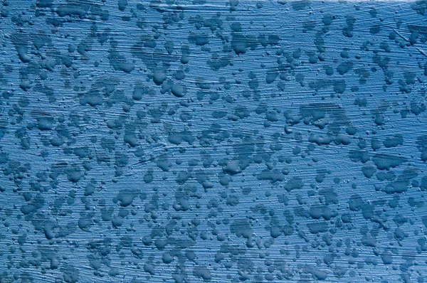 雨の後 青色の水の滴をペンキと塗られる背景 — ストック写真
