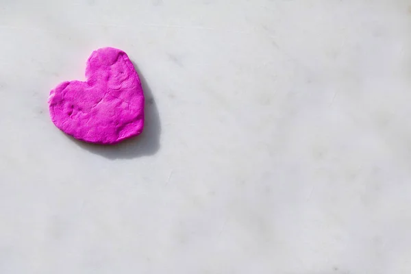 Srdce Plastelíny Světlém Pozadí Symbolem Lásky Kopie Prostor — Stock fotografie