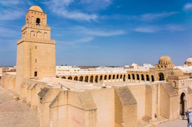 Vyew Camii Uqba Tunus'un Kayravan şehirde. Kuzey Afrika
