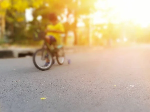 Enfants dans le parc — Photo