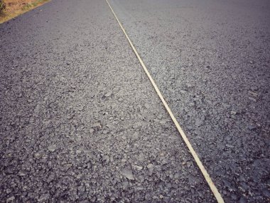 Yol trafiği boya asfalt yüzeyinde Beyaz