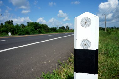Ana yol navigasyonu su lastiği bileşenlerinden yapılır..