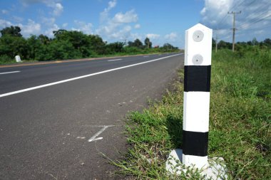 Ana yol navigasyonu su lastiği bileşenlerinden yapılır..