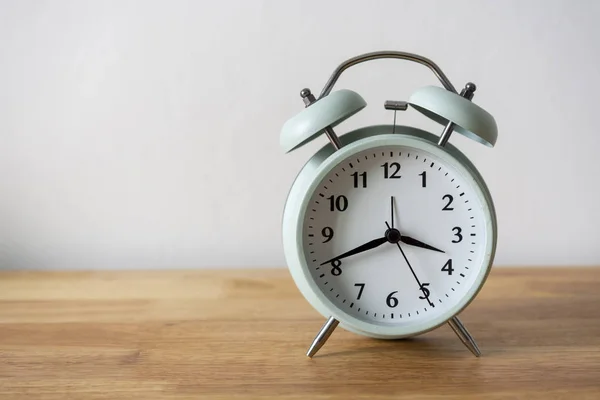 Alarm Clock Wood Table White Background — Stock Photo, Image