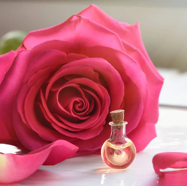 Rózsa Virág Illóolaj Gyógy Aromaterápia — Stock Fotó