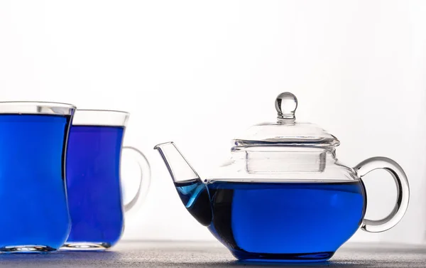 Чашка Чайник Гороха Бабочки Чай Изолированы Белом Фоне — стоковое фото