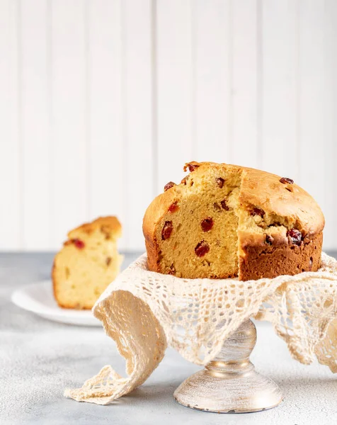 Panettone to tradycyjny włoski deser na święta Bożego Narodzenia lub EA — Zdjęcie stockowe