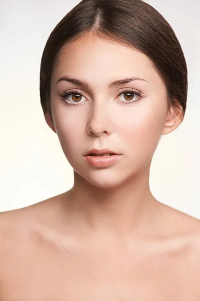 Mujer Bella Modelo Cara Femenina Cosmetología Natural — Foto de Stock